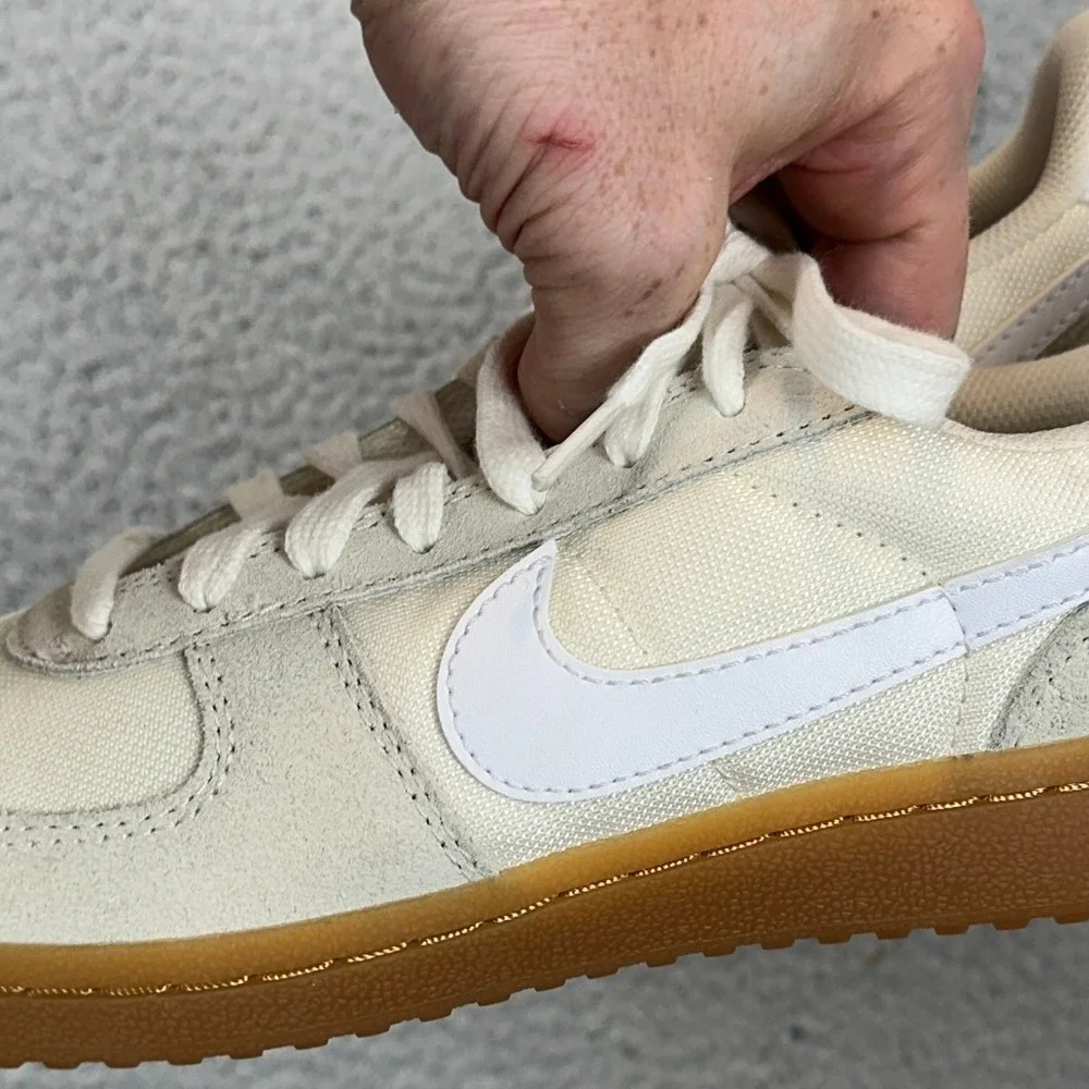 Nike killshot sneakers